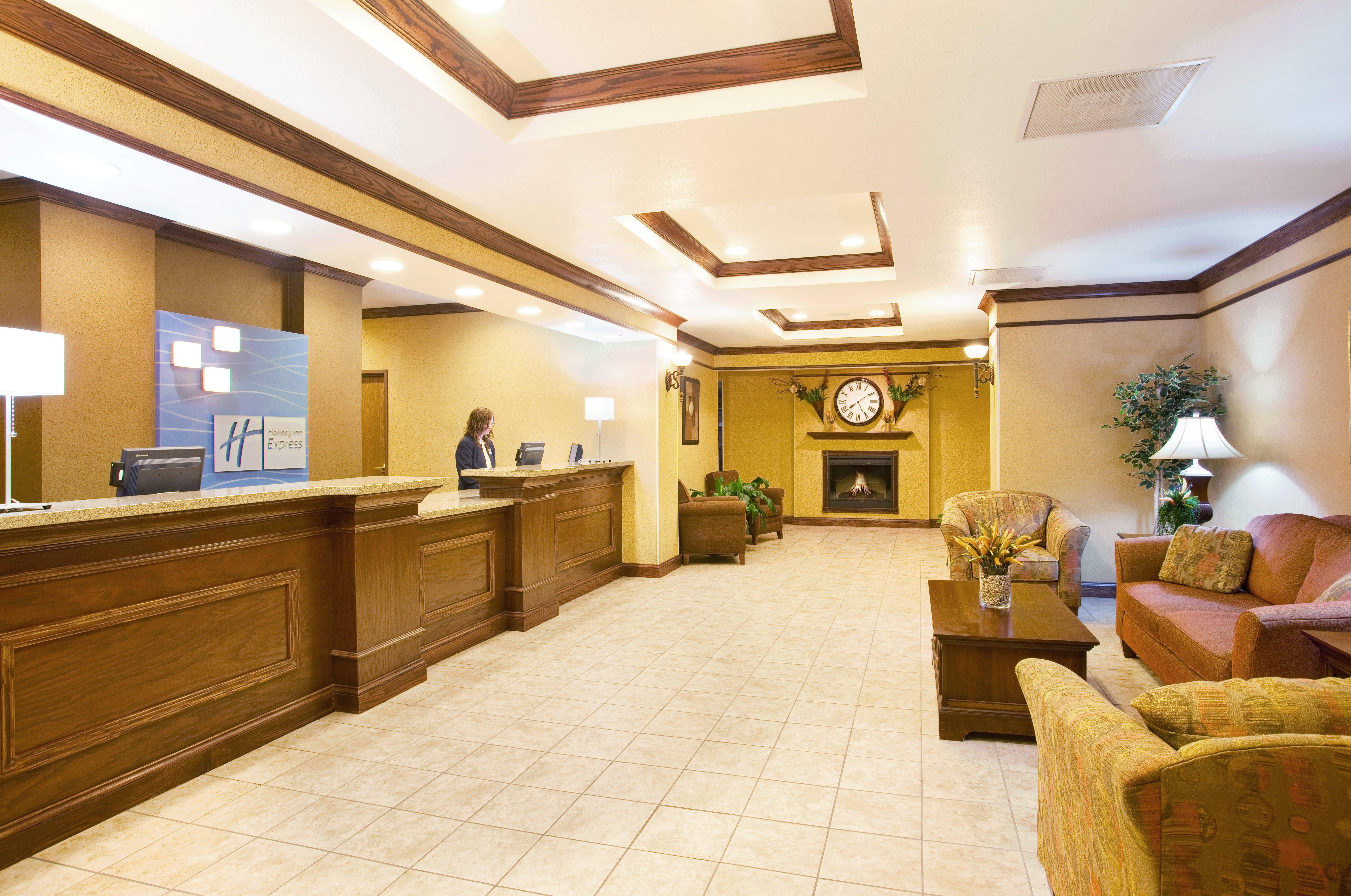 Holiday Inn Express Hotel & Suites Mattoon By Ihg Buitenkant foto