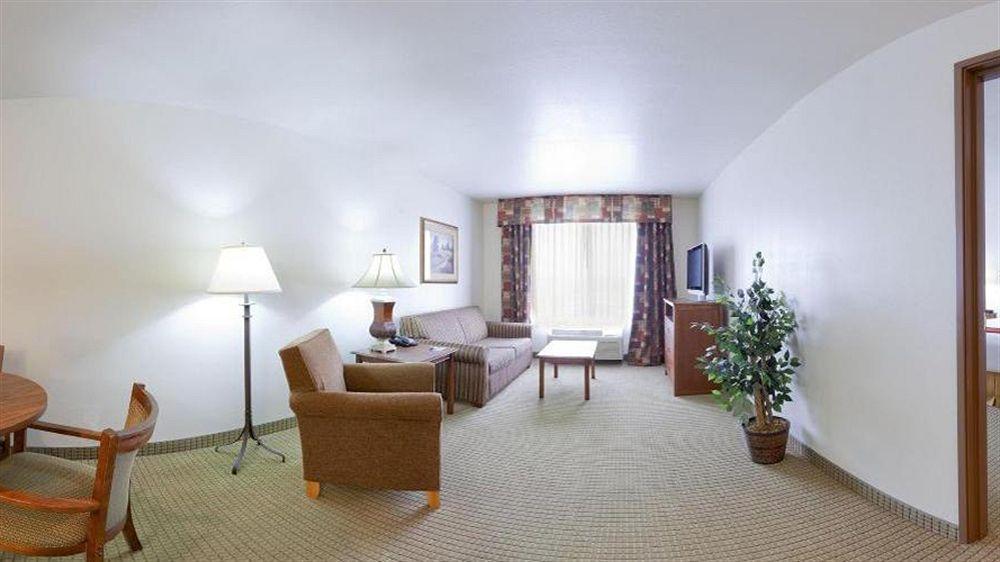 Holiday Inn Express Hotel & Suites Mattoon By Ihg Buitenkant foto
